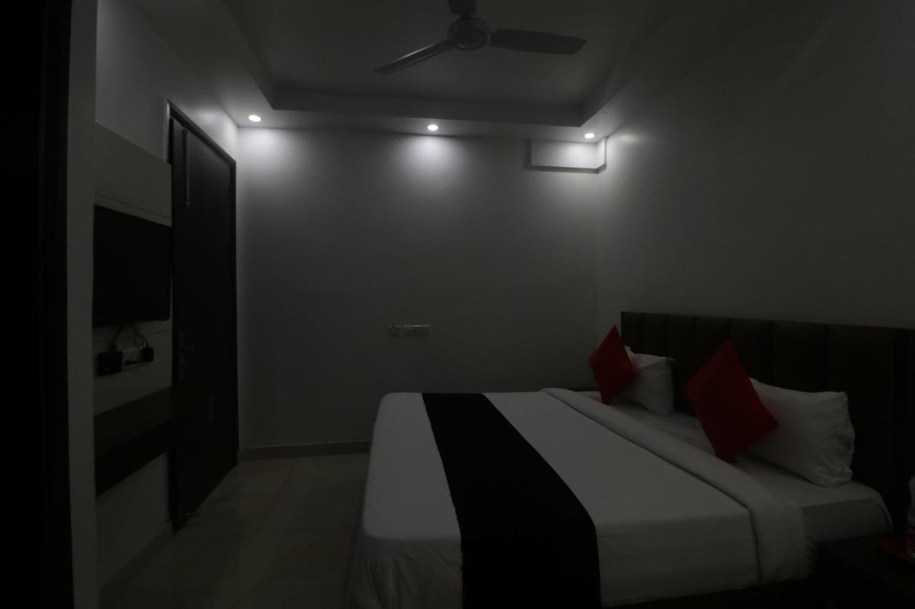 Hotel King Plaza New Delhi Exterior foto